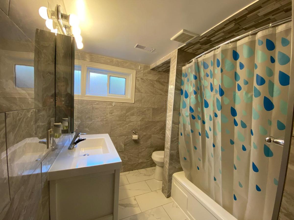 Yonge And Finch Subway !U Spacious & Cozy Private Bdr With Shared Bathroom Toronto Exteriör bild